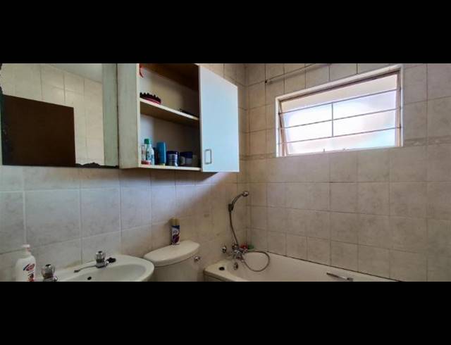 2 BEDROOM APARTMENT FOR SALE IN FLORENTIA